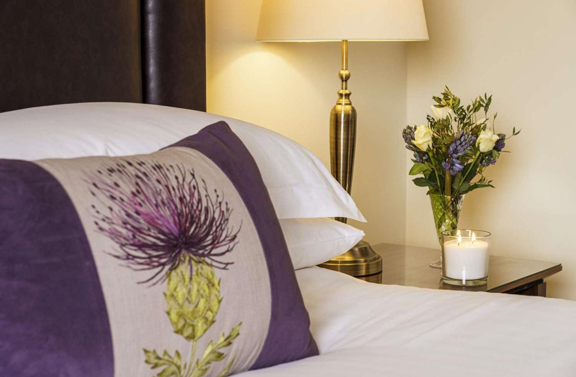 แมคโดนัลด์ อินชิรา โฮเต็ล แอนด์ สปา Hotel Polmont ภายนอก รูปภาพ
